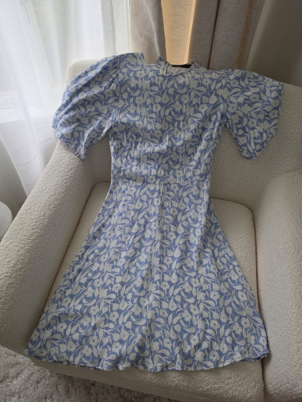 Nordstrom M & S Collection Light Blue and White Floral Puff-Sleeve Dress Small 6